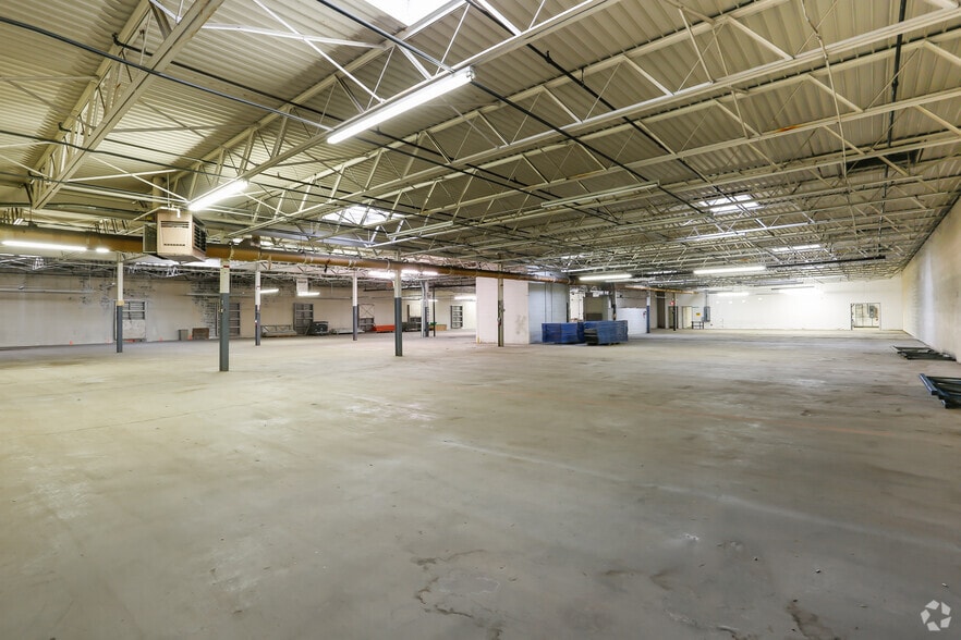 More Photos Of 1315 W 12th St, Kansas City Warehouse For Lease