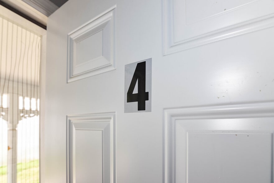 More Photos Of 128 S Philadelphia Blvd, Aberdeen Apartments For Sale