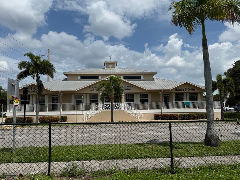 More Photos Of 122 Nesbit St, Punta Gorda Office For Lease