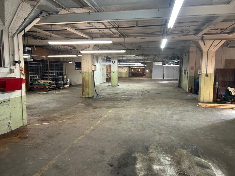 More Photos Of 203 S Wittenberg Ave, Springfield Industrial For Sale