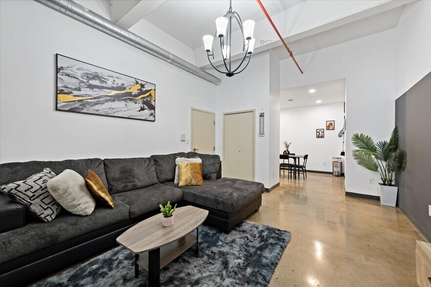 More Photos Of 128 N 8th St, Allentown Warehouse For Sale