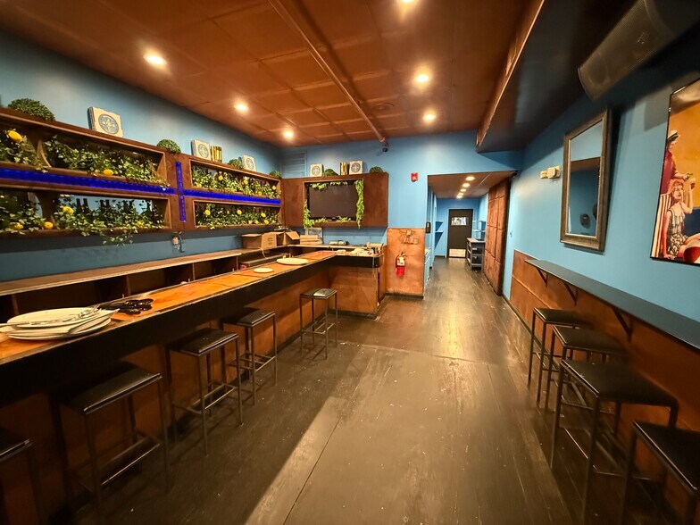 More Photos Of 369-373 George St, New Brunswick General Retail For Lease