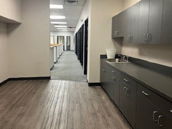 More Photos Of 375 N Stephanie St, Henderson Office For Sale