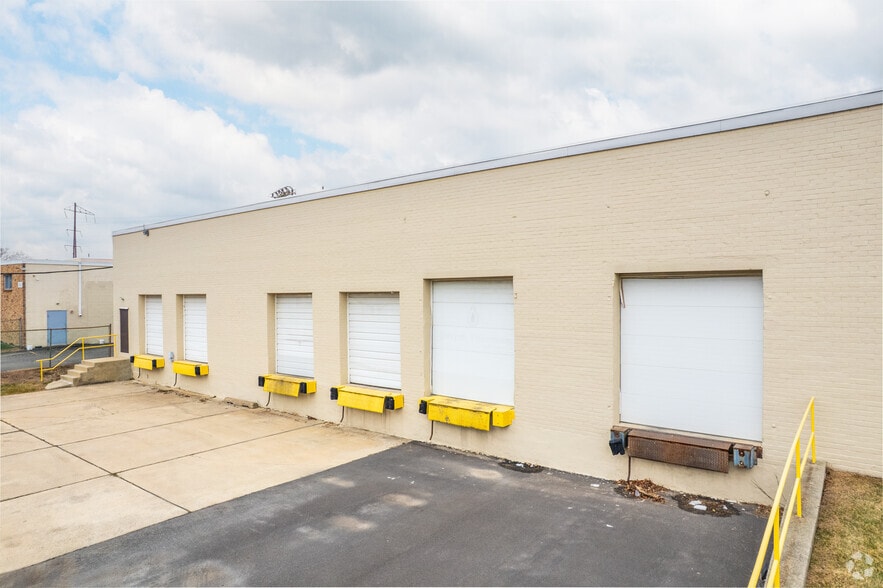 More Photos Of 1750 Woodhaven Dr, Bensalem Warehouse For Lease