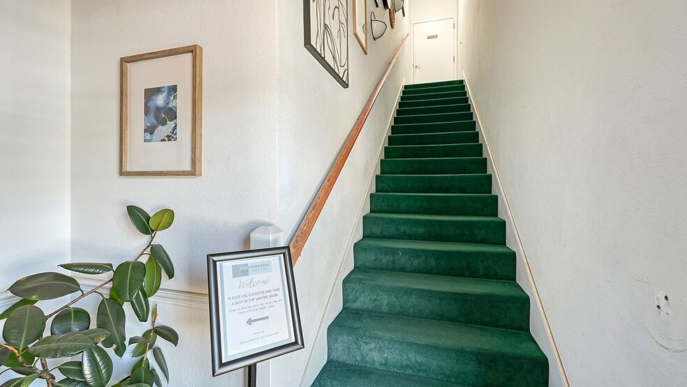 More Photos Of 1505 Tamiami Trl S, Venice Medical For Sale