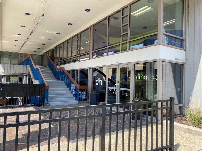 More Photos Of 100-101 E Milwaukee St, Janesville Office For Lease