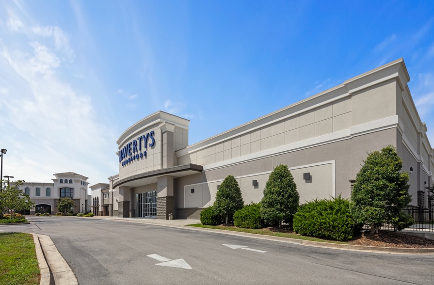 More Photos Of 7201 Shallowford Rd, Chattanooga Unknown For Lease