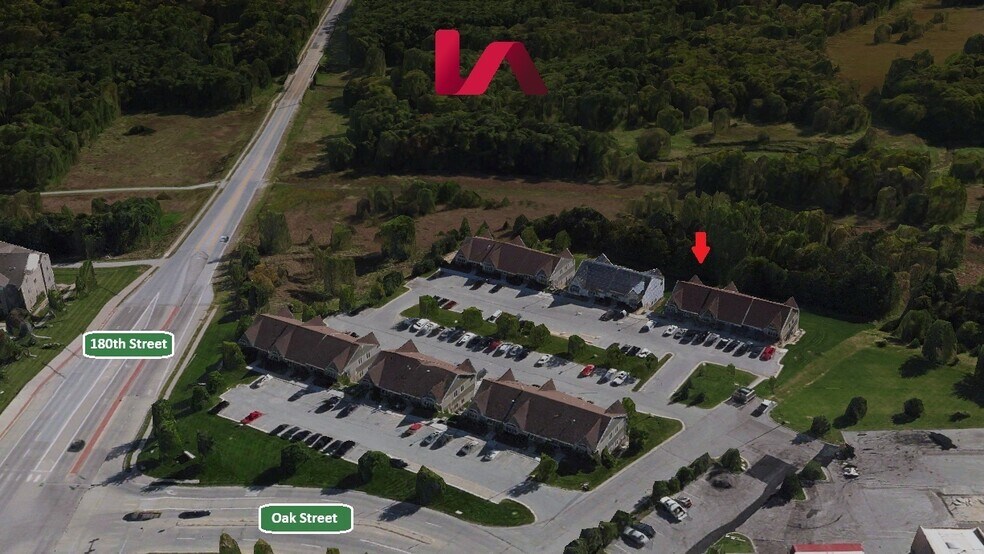 More Photos Of 18045-18049 Oak St, Omaha Office For Sale