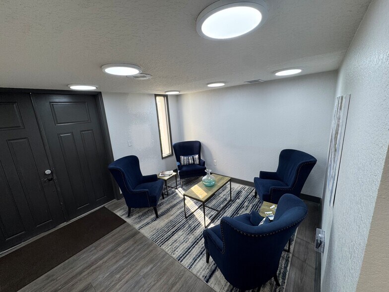 More Photos Of 641 W Fairbanks Ave, Winter Park Office For Lease