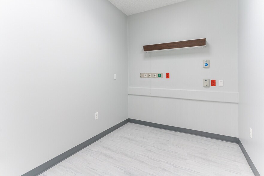 More Photos Of 11360 Pembrooke Sq, Waldorf Medical For Lease