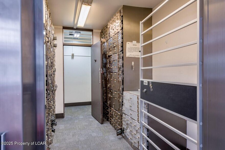 More Photos Of 14 N Main St, Plains Bank For Sale
