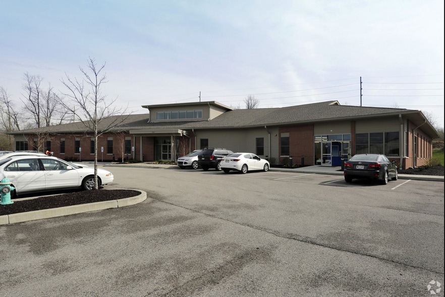 More Photos Of 625 S Main St, Zionsville Office For Sale