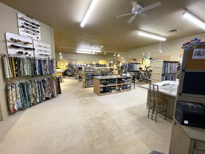 More Photos Of 146 S Curtis Rd, Boise Freestanding For Sale