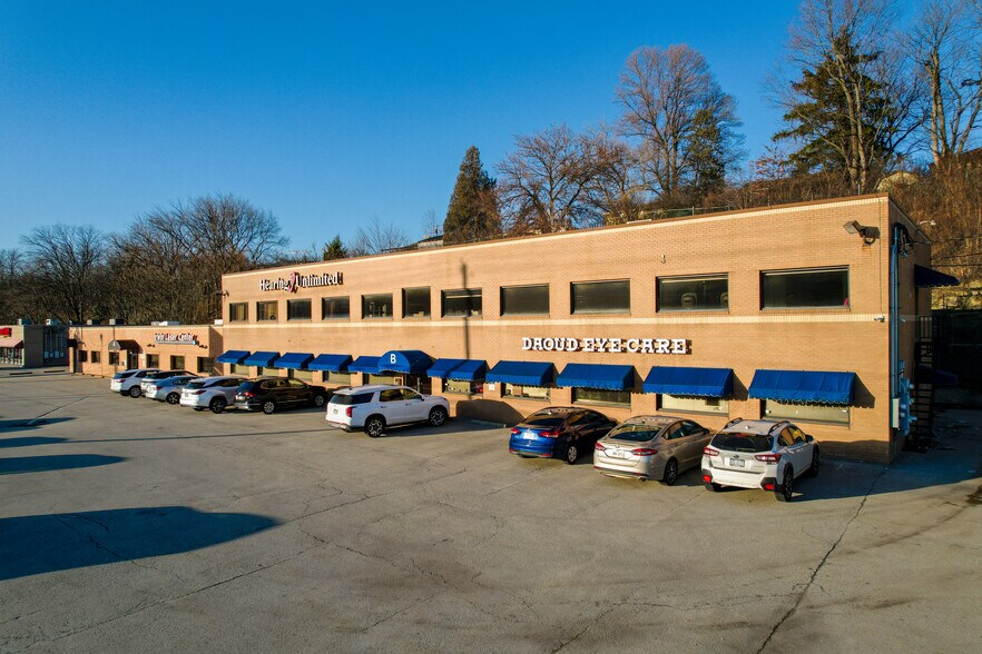 Primary Photo Of 9173 Lincoln Hwy, Irwin Office For Sale