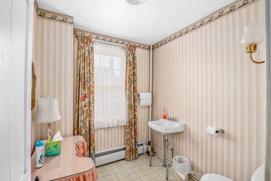 More Photos Of 312 Talbot st, Saint Michaels Office For Sale