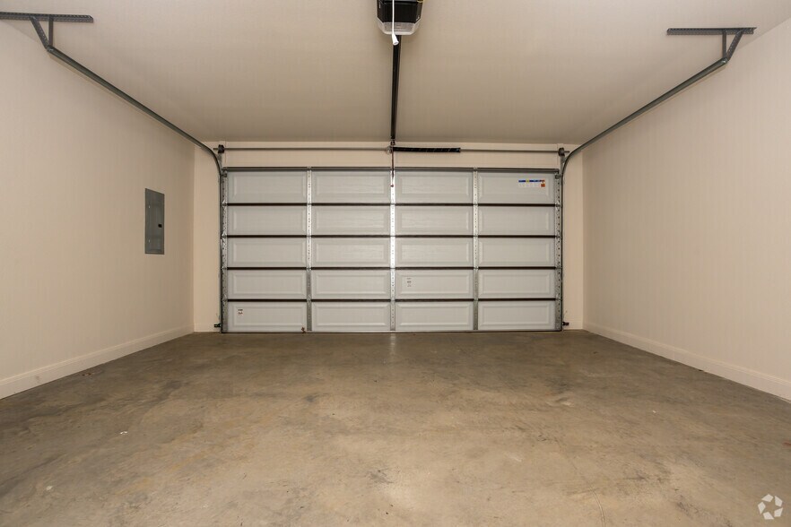 More Photos Of 8406 Cambridge Rd, Tyler Apartments For Sale