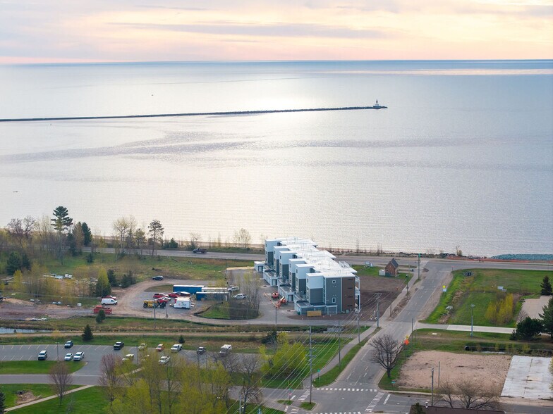 More Photos Of 2401 Lakeshore Blvd, Marquette Apartments For Sale