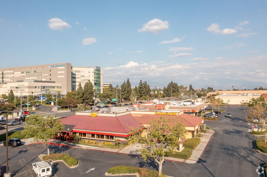 More Photos Of 17009 Valley Blvd, Fontana Unknown For Lease