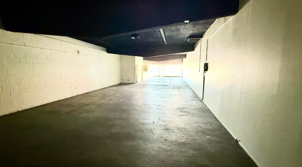 More Photos Of 200-216 E Highland Ave, San Bernardino Unknown For Lease