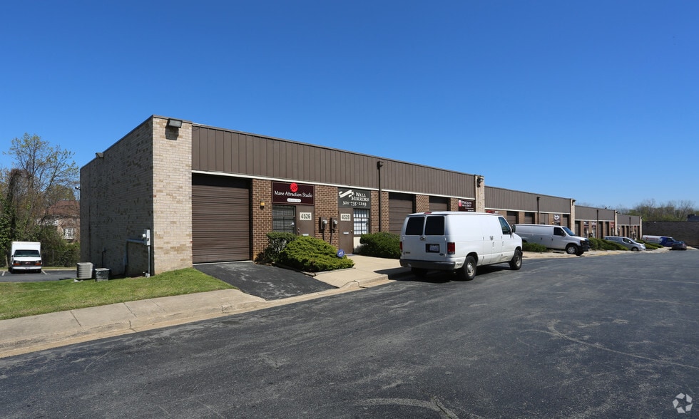 Primary Photo Of 4544 Beech Rd, Temple Hills Warehouse For Lease