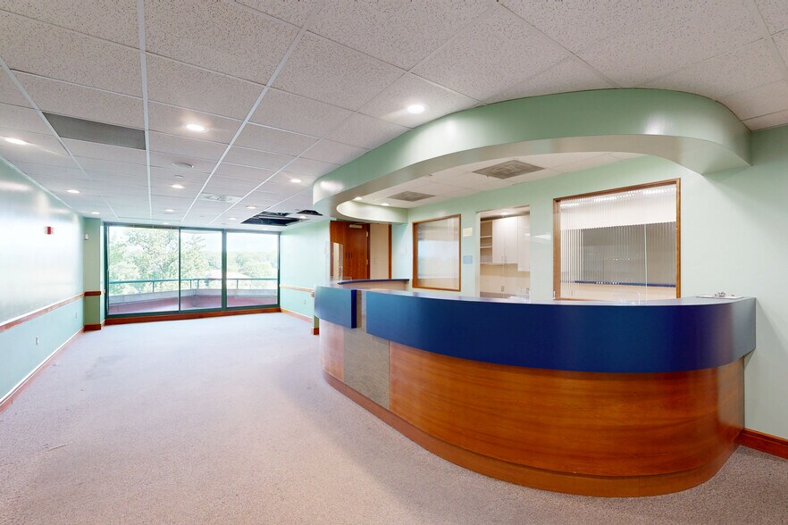 More Photos Of 7701 Greenbelt Rd, Greenbelt Office For Sale