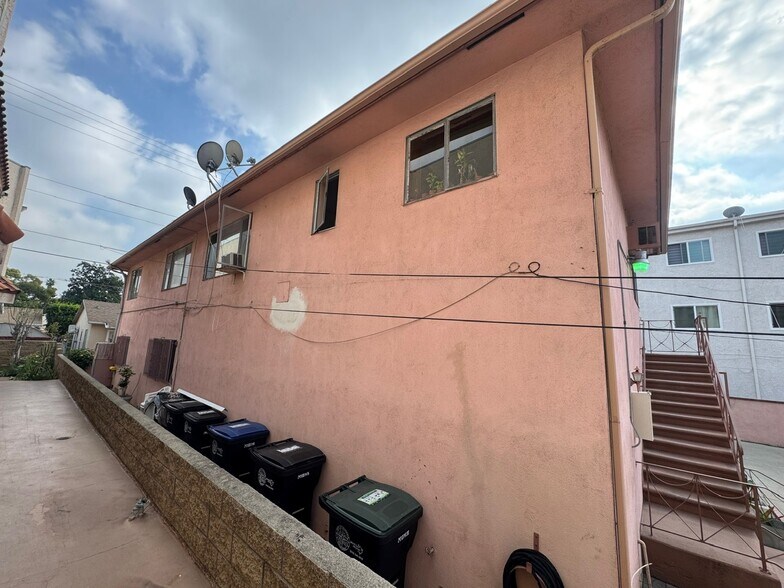 More Photos Of 410 Fischer St, Glendale Apartments For Sale