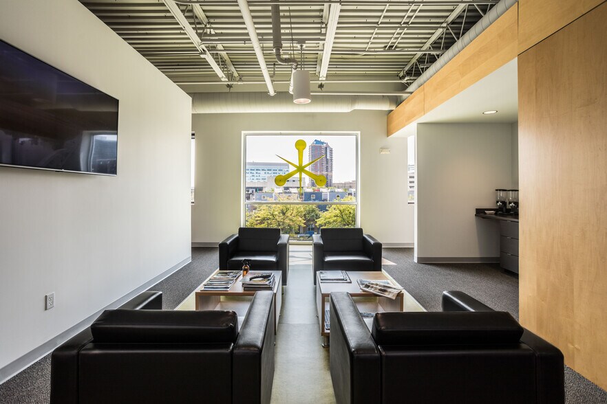 More Photos Of 615 3rd St, Des Moines Office For Lease