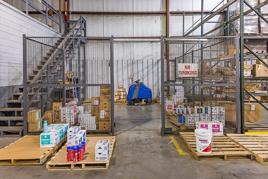 More Photos Of 101 Industrial Dr, Bristol Industrial For Sale