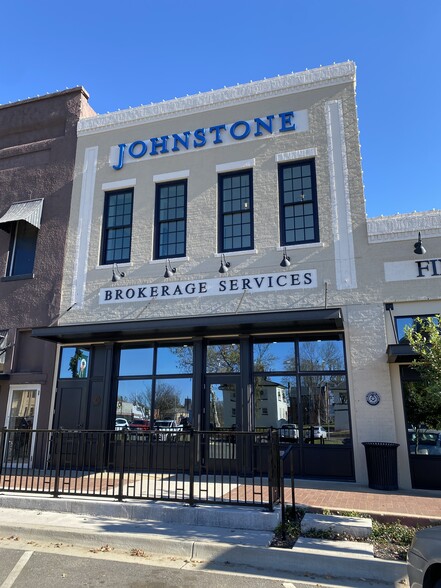 Primary Photo Of 119 San Augustine St, Center Office Residential For Lease