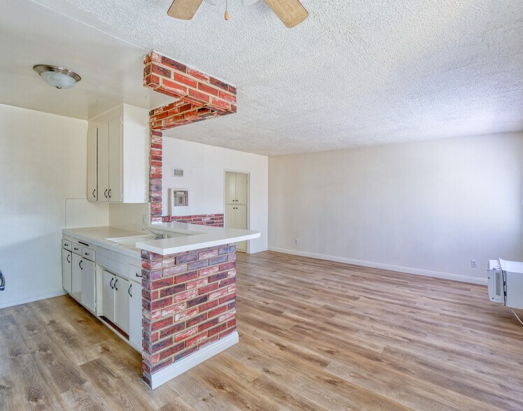 More Photos Of 8530 Sunland Blvd, Sun Valley Apartments For Sale