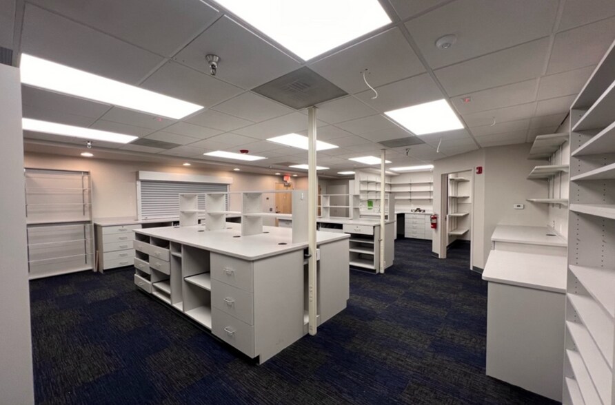 More Photos Of 2929 Coors Blvd NW, Albuquerque Office For Lease