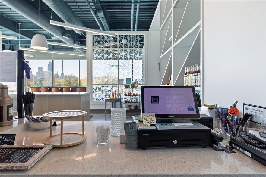 More Photos Of 4201 Rivers Edge Pky, Council Bluffs Office For Lease