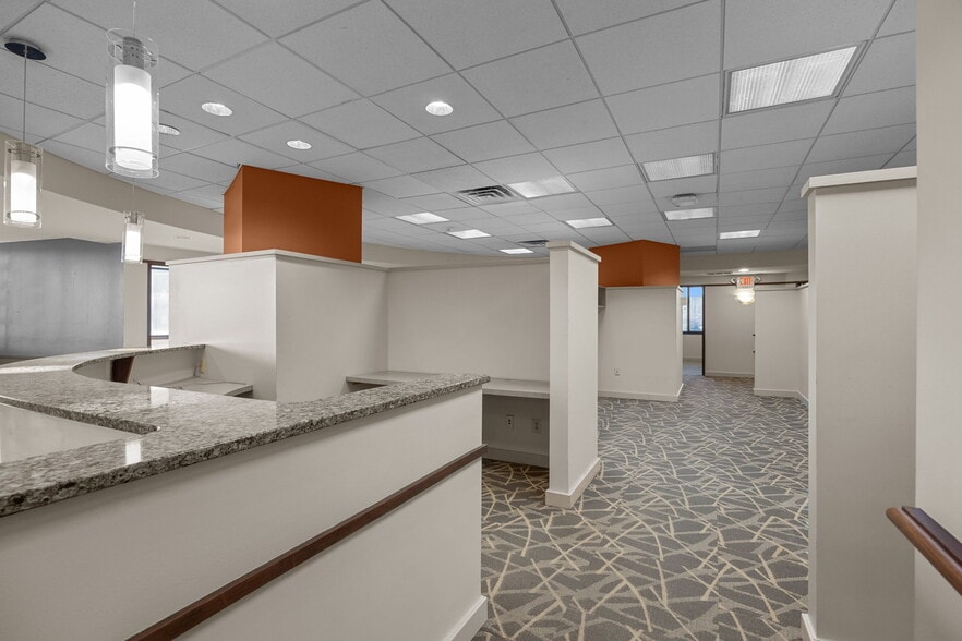 More Photos Of 667 Welsh Rd, Huntingdon Valley Office For Sale