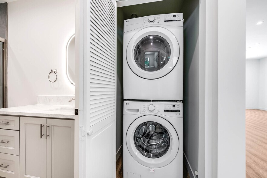 More Photos Of 5954 Simpson Ave, Valley Village Apartments For Sale