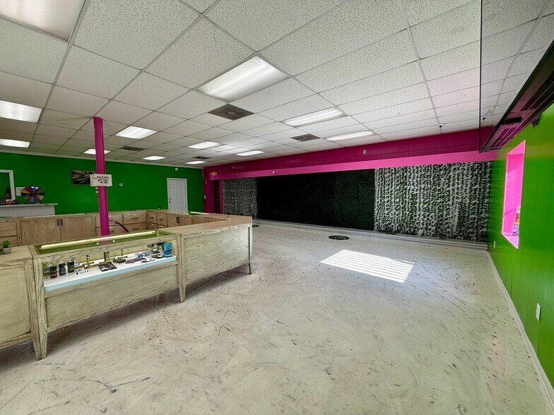 More Photos Of 2031-2033 ELLISVILLE Blvd, Laurel Flex For Sale