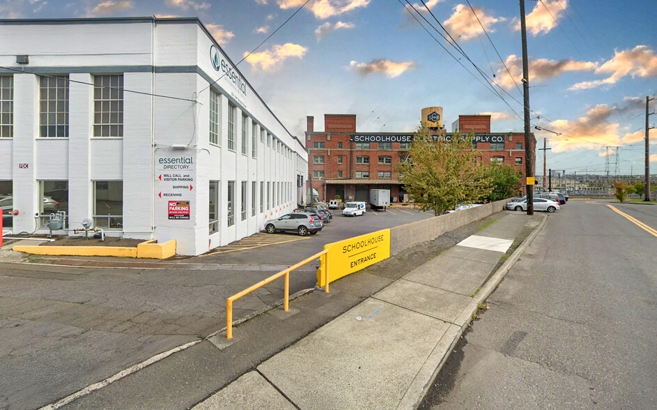 More Photos Of 2181 NW Nicolai St, Portland Manufacturing For Sale