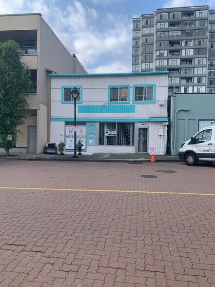 More Photos Of 1485 Clyde Ave, West Vancouver Storefront For Lease