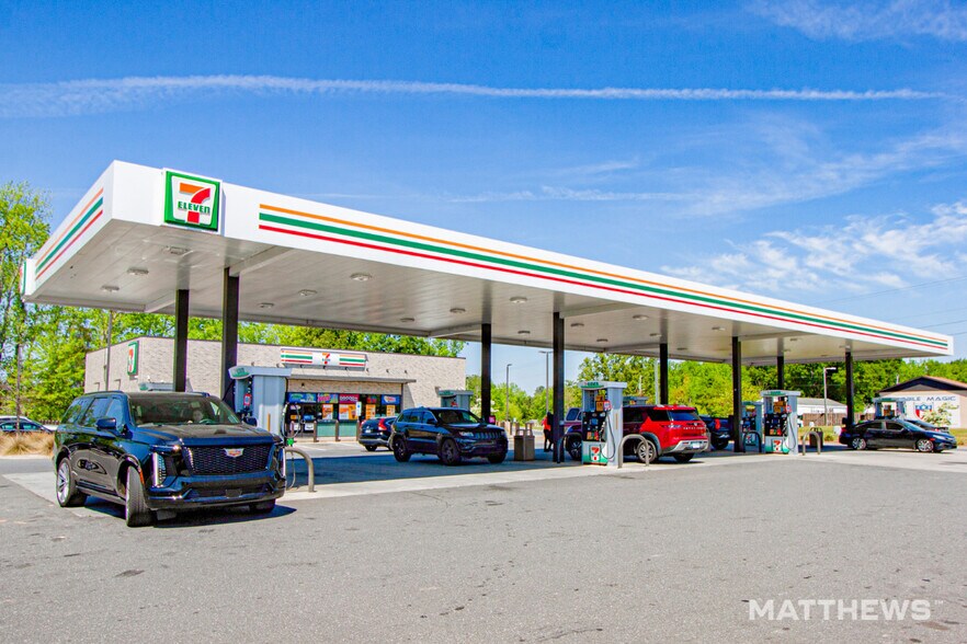 Primary Photo Of 3085 Highway 160 W, Fort Mill Service Station For Sale