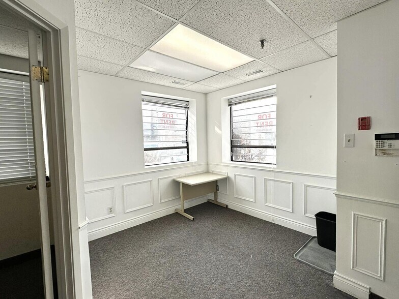 More Photos Of 400 Esna Park Dr, Markham Warehouse For Sale