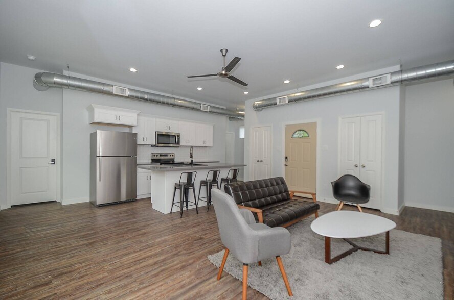 More Photos Of 3424-3426 Tuam St, Houston Apartments For Sale