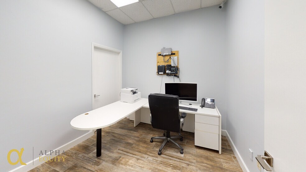 More Photos Of 109-115 Commerce St, Lake Mary Unknown For Lease