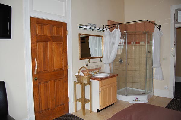 More Photos Of 402 Main St, Antonito Hotel For Lease