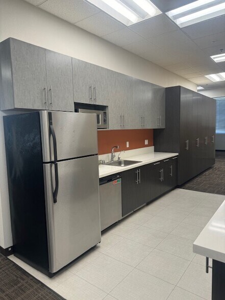 More Photos Of 6140 Hellyer Ave, San Jose Office Residential For Lease