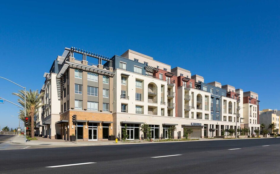 More Photos Of 7400 Center Ave, Huntington Beach Apartments For Lease