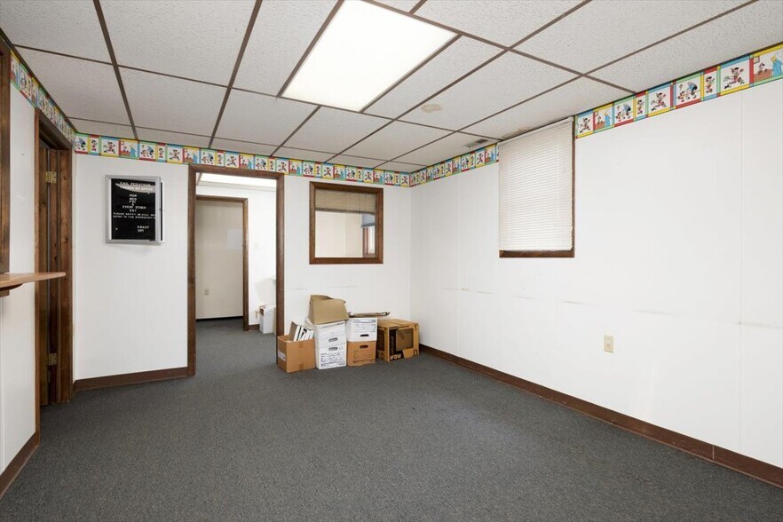 More Photos Of 928 French Rd, Cheektowaga Unknown For Lease