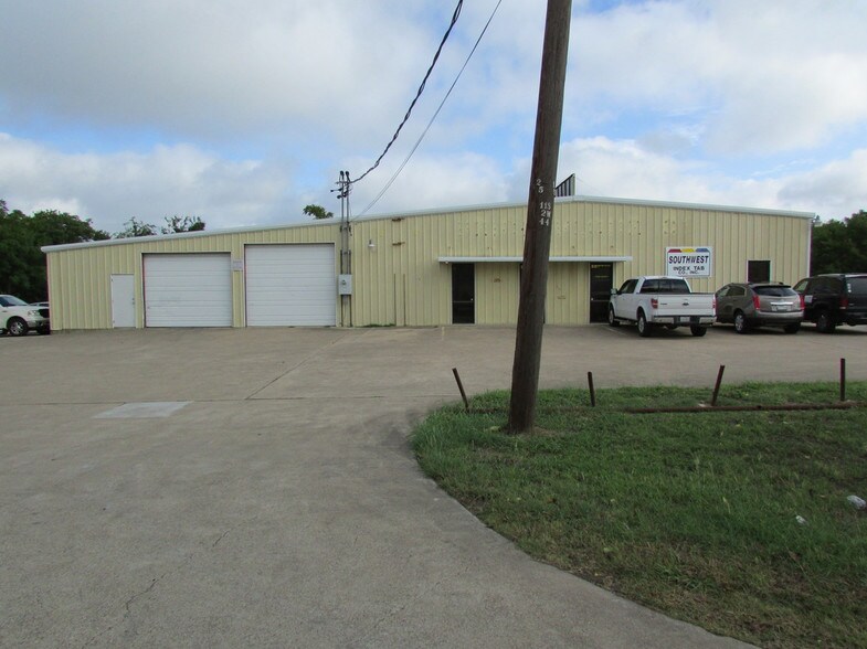 More Photos Of 223 W Danieldale Rd, Dallas Light Distribution For Sale
