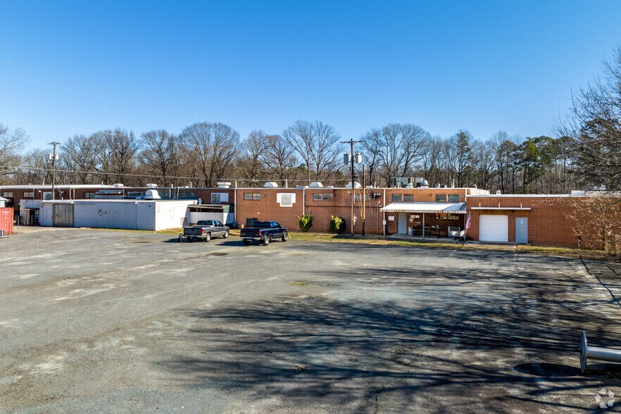 More Photos Of 1101 Curtis St, Monroe Warehouse For Lease