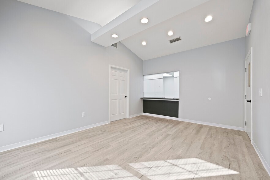 More Photos Of 1283 SW Sr-47, Lake City Medical For Lease