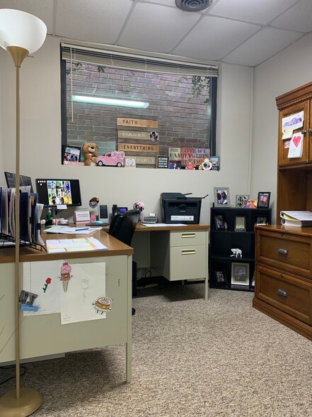 More Photos Of 109 W Atlantic St, South Hill Storefront Retail Office For Sale