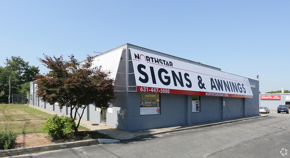 More Photos Of 30 Grove Ave, Patchogue Warehouse For Lease